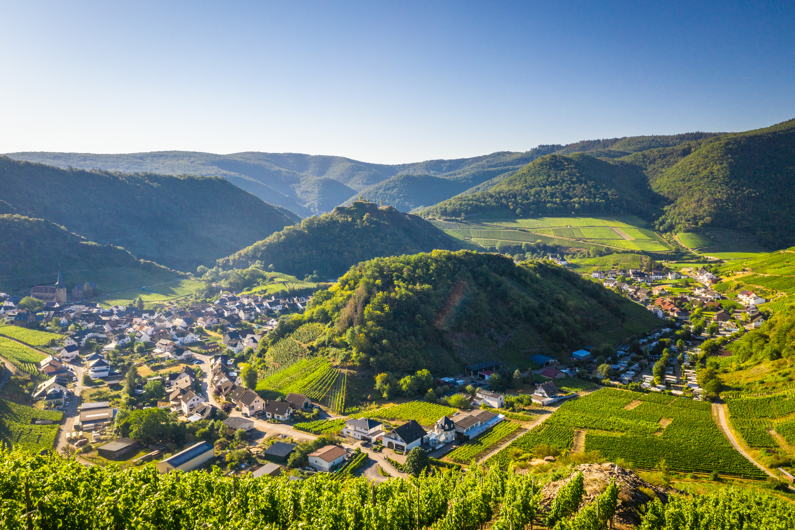 Blick über das Ahrtal Das Ahrtal von oben