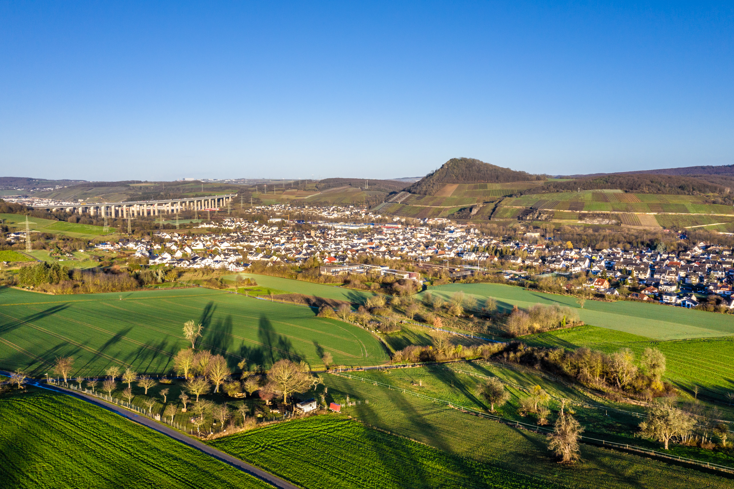 Blick über Heimersheim Heimersheim im Osten der Kreisstadt