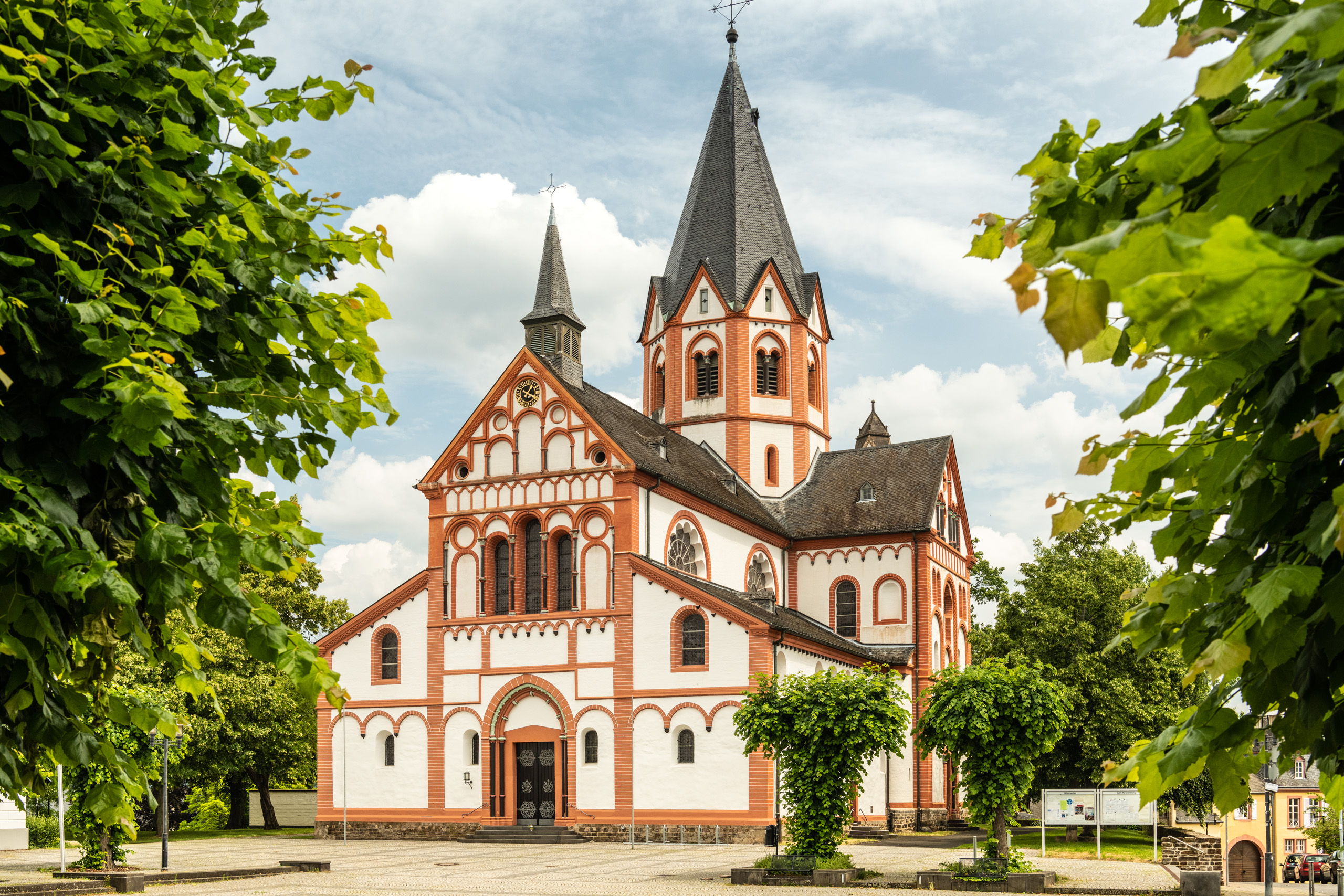 Die Kirche St. Peter im Zentrum