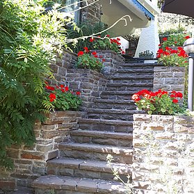 Treppe zur Terrasse