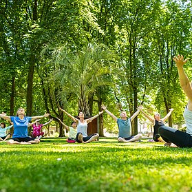 Yoga im Park