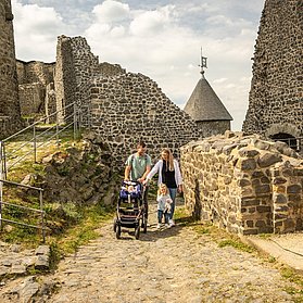 Innenbereich Burgruine Nürburg