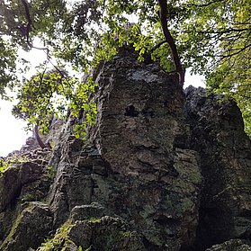Die gewaltigen Felsen der Teufelsley