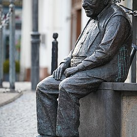 Addene Jong am Marktplatz Adenau