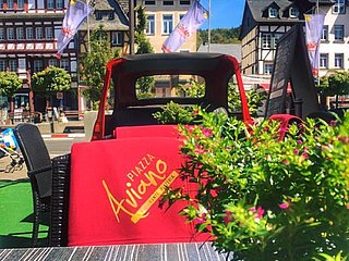 Piazza Aviano Marktplatz