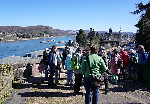 Felsformationen am  Kreuzweg unterhalb der Apollinariskirche