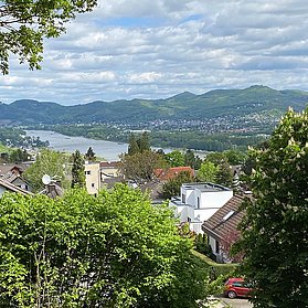 Blick auf Siebengebirge und Rhein vom "Westerwaldblick"