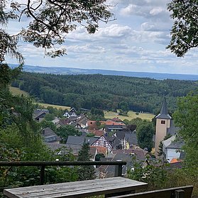 Sicht auf den Ort Aremberg