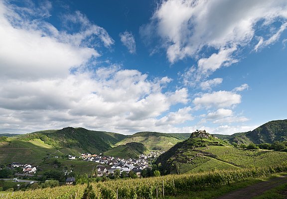 Aufstieg zur Saffenburg