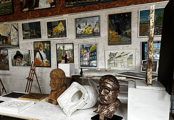 Atelier und Galerie Rhine-Art in Bad Neuenahr-Ahrweiler mit Gemälden und Skulpturen regionaler Kunst.
