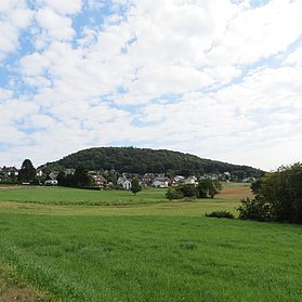 Blick auf den Aremberg, aus Richtung Antweiler