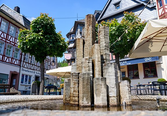 Marktbrunnen am Restaurant Blaue Ecke