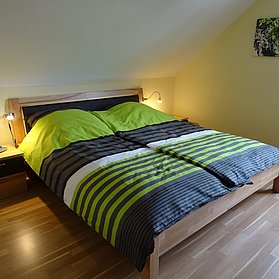 Schlafzimmer Bett