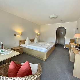 Doppelzimmer mit Balkon