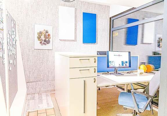 2er Arbeitsplatz im Fenster