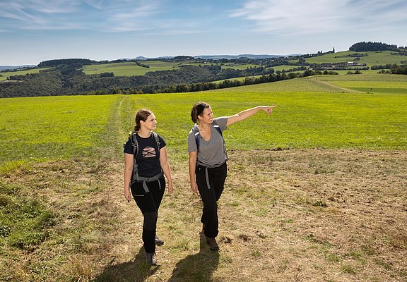 Hocheifel-Panorama-Weg mit Blick auf Reifferscheid